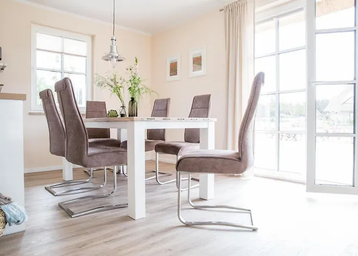 Vakantiehuis Haubenlerche 25 *